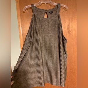 Women Top Size 3 Torrid Sleeveless Blouse Gold Black